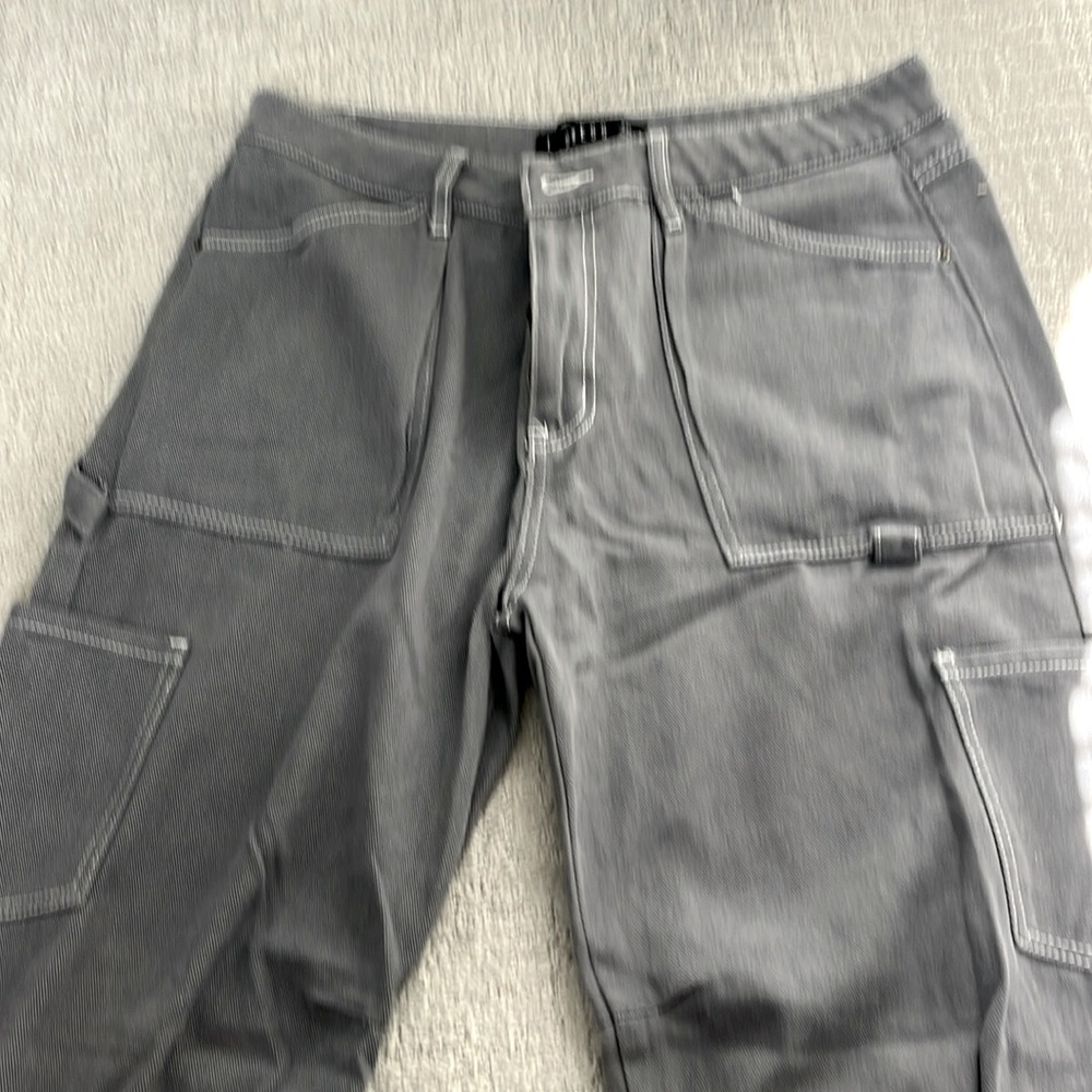 Wide Leg Cargo Jeans